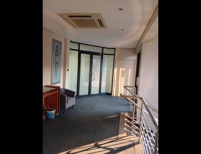 410M² OFFICE TO LET IN RIVERHORSE VALLEY